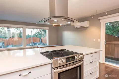 Kitchen - 146 Sunset Pl, Sequim, WA 98382 photo 3 of 6