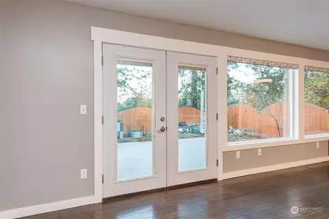 Entry Way - 146 Sunset Pl, Sequim, WA 98382 photo 2 of 5