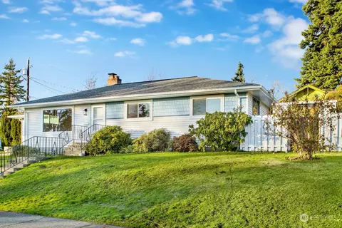 1119 E North St, Bellingham, WA 98226