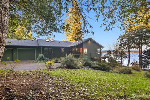 4141 Panvista Dr, Langley, WA 98260