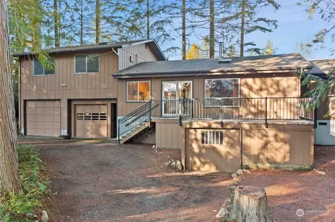 2371 E Saint Andrews Dr N, Shelton, WA 98584