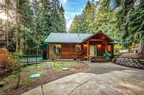 118 W Goforth Rd W, Sequim, WA 98382