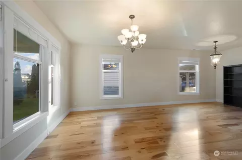 2422 Maple St, Everett, WA 98201 photo 3
