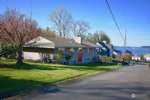 5511 Beverly Dr NE, Olympia, WA 98516