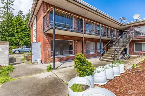 748 S Cloverdale St #3, Seattle, WA 98108