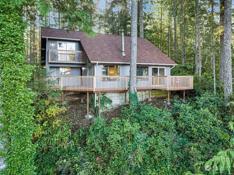 770 E Beach Dr, Union, WA 98592