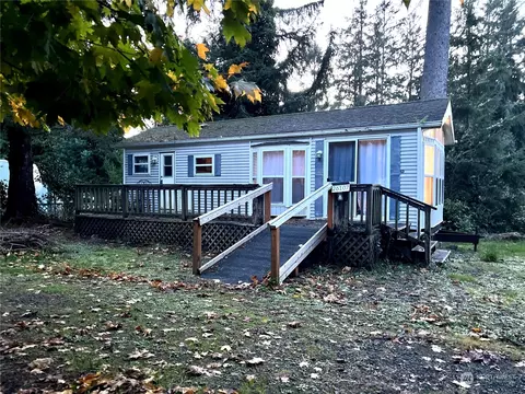 26107 Y Ln, Ocean Park, WA 98640
