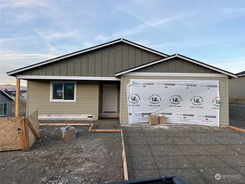 2343 SE 3rd St, East Wenatchee, WA 98802