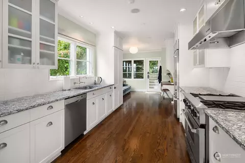 3805 E Pine St, Seattle, WA 98122 photo 11