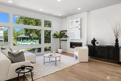 2605 E Ward St, Seattle, WA 98112 photo 3