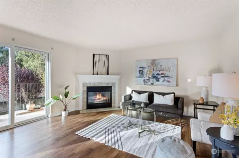 23411 102nd Ave SE #E209, Kent, WA 98031