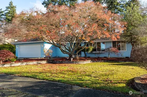 1450 SW Islander Ln, Oak Harbor, WA 98277