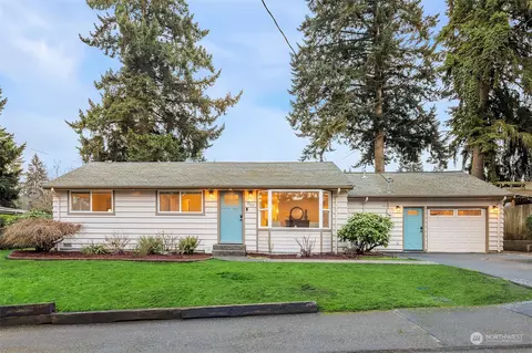 3325 NE 17th Pl, Renton, WA 98056