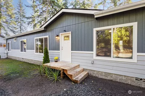 6743 NE Twin Spits Rd, Hansville, WA 98340