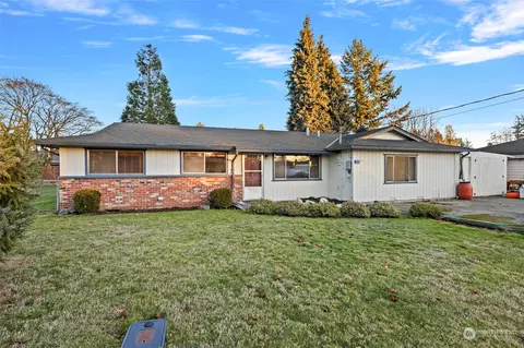 21224 Plaza Dr, Sedro Woolley, WA 98284