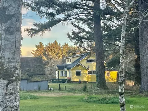 1055 Summers Ln, Grayland, WA 98547