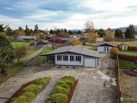 90 Cottonwood Ln, Sequim, WA 98382