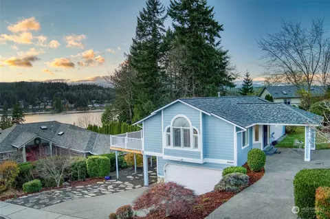 6085 Osprey Cir, Bremerton, WA 98312