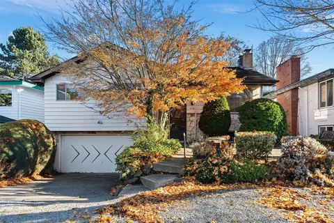 2116 48th Ave SW, Seattle, WA 98116