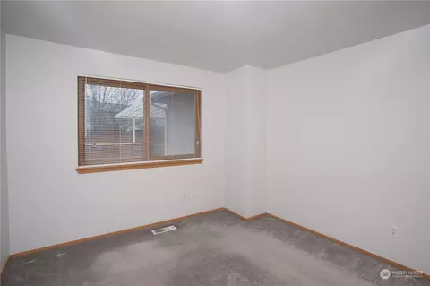 304 Orting Ct NW, Orting, WA 98360 photo 14