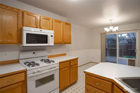 304 Orting Ct NW, Orting, WA 98360 photo 6
