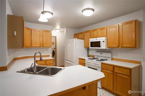 304 Orting Ct NW, Orting, WA 98360 photo 5