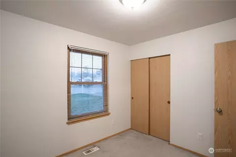 304 Orting Ct NW, Orting, WA 98360 photo 25