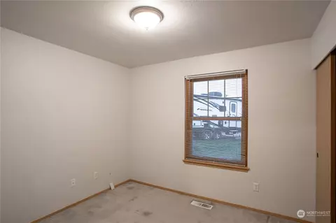 304 Orting Ct NW, Orting, WA 98360 photo 26