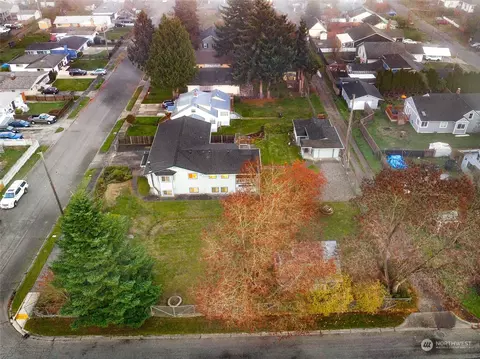 202 E 62nd St, Tacoma, WA 98404