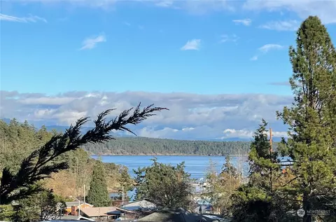 720 Guard St #3, Friday Harbor, WA 98250