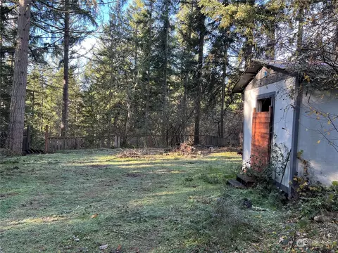 17533 Clear Lake Blvd SE, Yelm, WA 98597