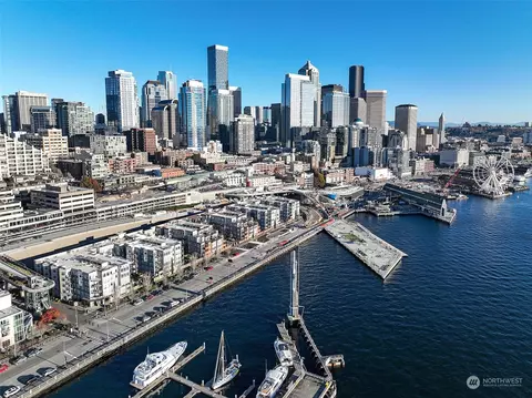 2000 Alaskan Way #343, Seattle, WA 98121