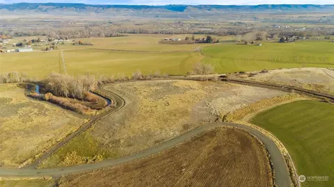 14 A Edge Bluff Loop, Ellensburg, WA 98926