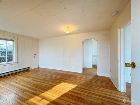 251 W Spruce St, Sequim, WA 98382 photo 4