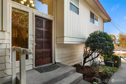 4111 SW Austin St, Seattle, WA 98136