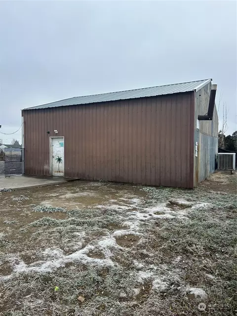 8725 Dorothy St NE, Moses Lake, WA 98837