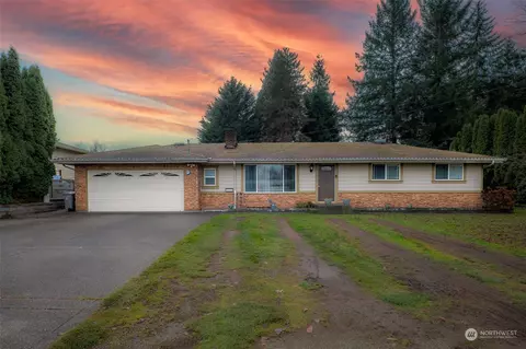 10433 SE 212th St, Kent, WA 98031