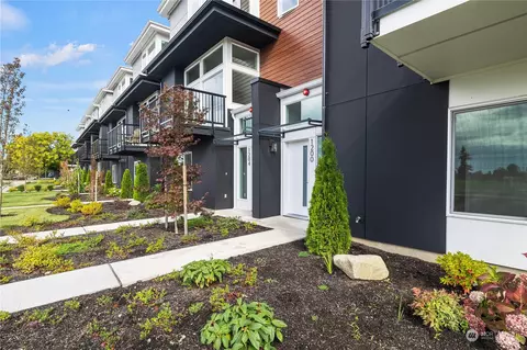 1204 Harrington Ave NE, Renton, WA 98056