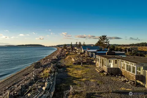 257 Keystone Ave, Coupeville, WA 98239