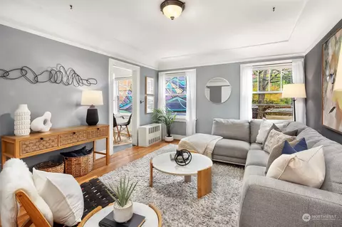 1605 E Olive St #208, Seattle, WA 98122