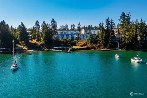 924 Shorewood Dr #F 63, Bremerton, WA 98312