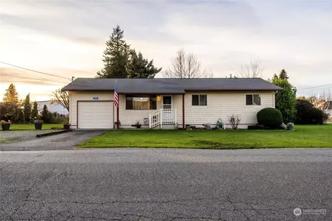709 S Pine St, Burlington, WA 98233