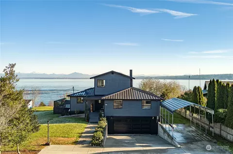 6553 Conrad St, Clinton, WA 98236