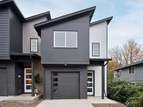 905 Cedar St, Kalama, WA 98625