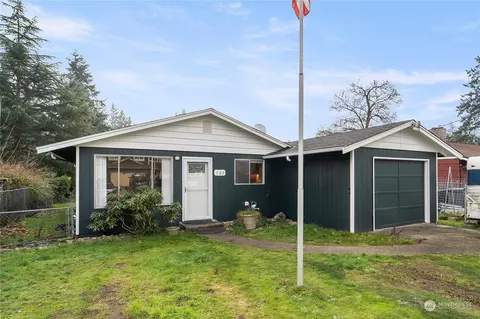 702 140th St S, Tacoma, WA 98444