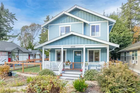 2056 11th St, Port Townsend, WA 98368