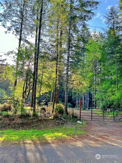 2301 E Harstine Island Rd S, Shelton, WA 98584