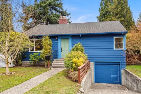 8034 37th Ave NE, Seattle, WA 98115