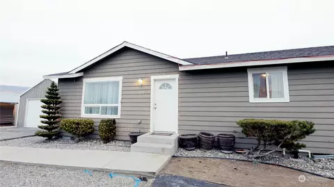 550 Newport Plz, East Wenatchee, WA 98802