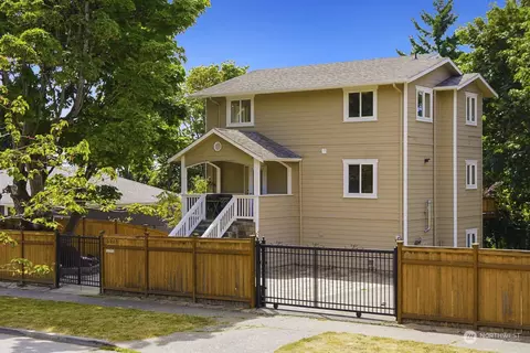 5201 37th Ave SW, Seattle, WA 98126